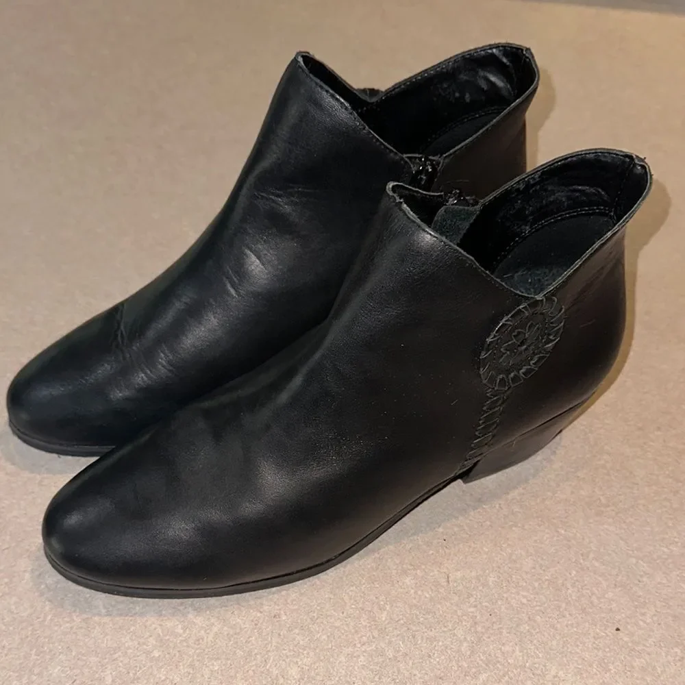 JACK ROGERS Black Booties - Picture 1 of 9